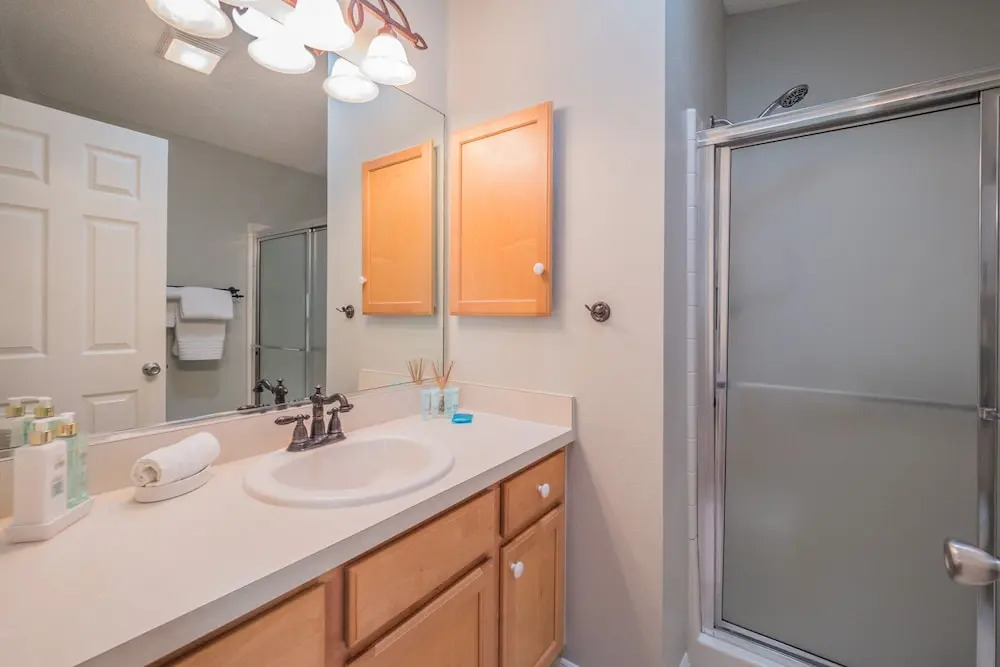 Amelia Avenue 3669 by White Pelican VR