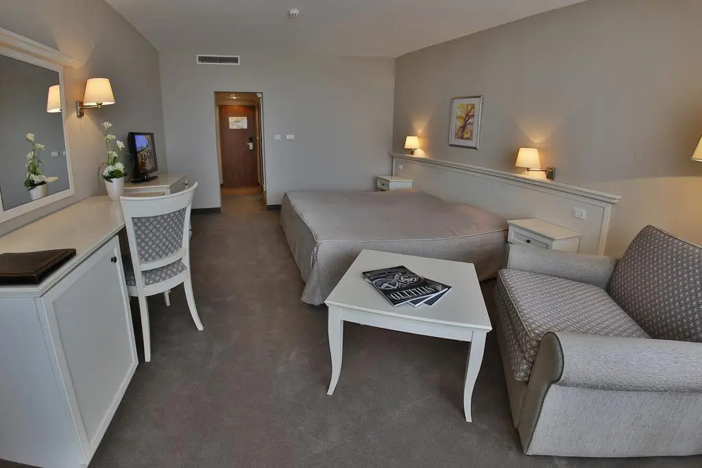 HVD Riviera Beach Ultra All Inclusive & Mineral Pool