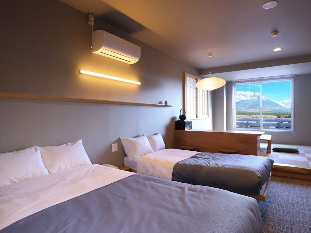 Shoji Mount Hotel