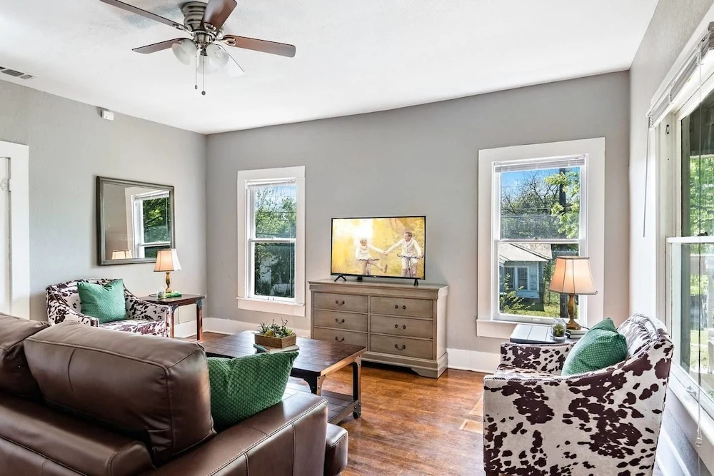 River City Retreat Best Location, Sleeps 4!