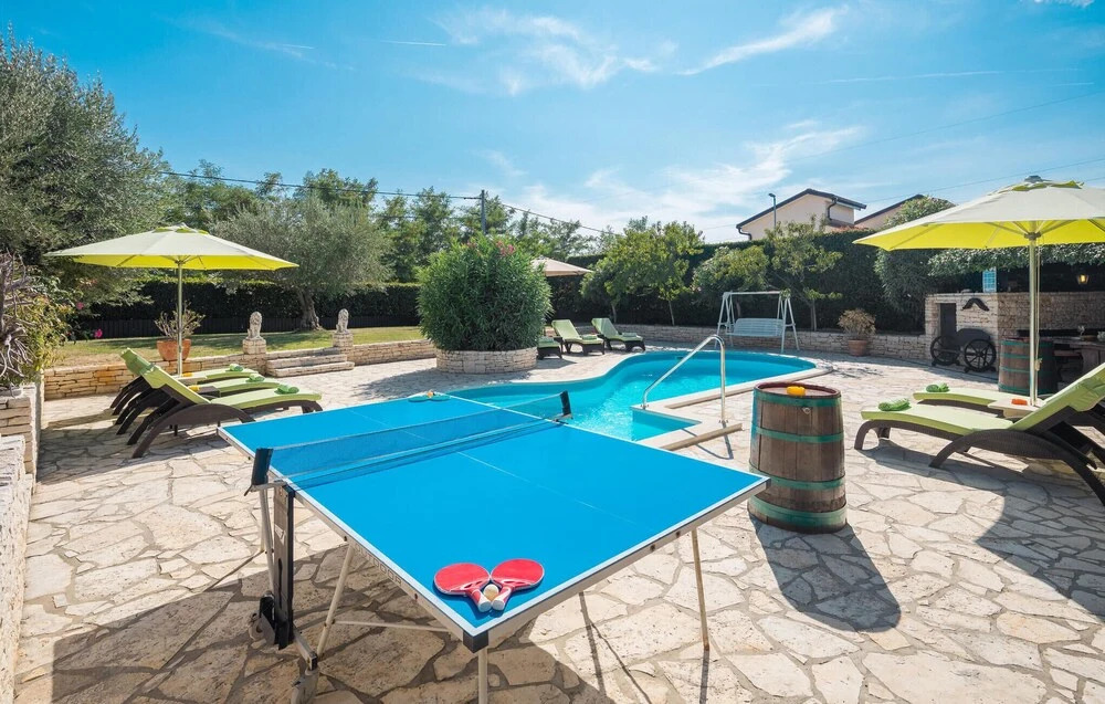 Gorgeous Home In Buje