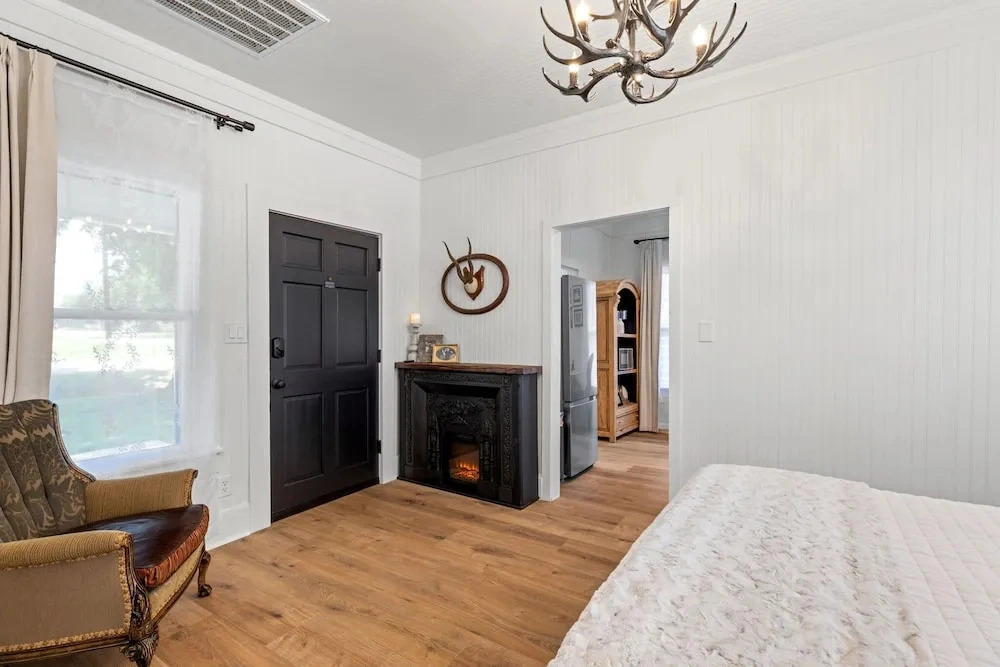 Cozy Cottage in the Heart of Johnson City
