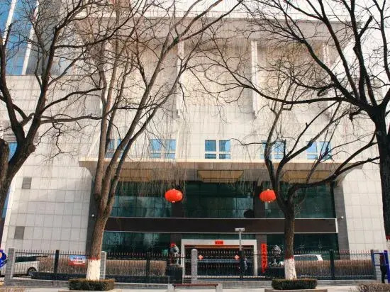Xining Dongchuan Industrial Park Qingyun Hotel (Chengdong Wuyue Plaza)