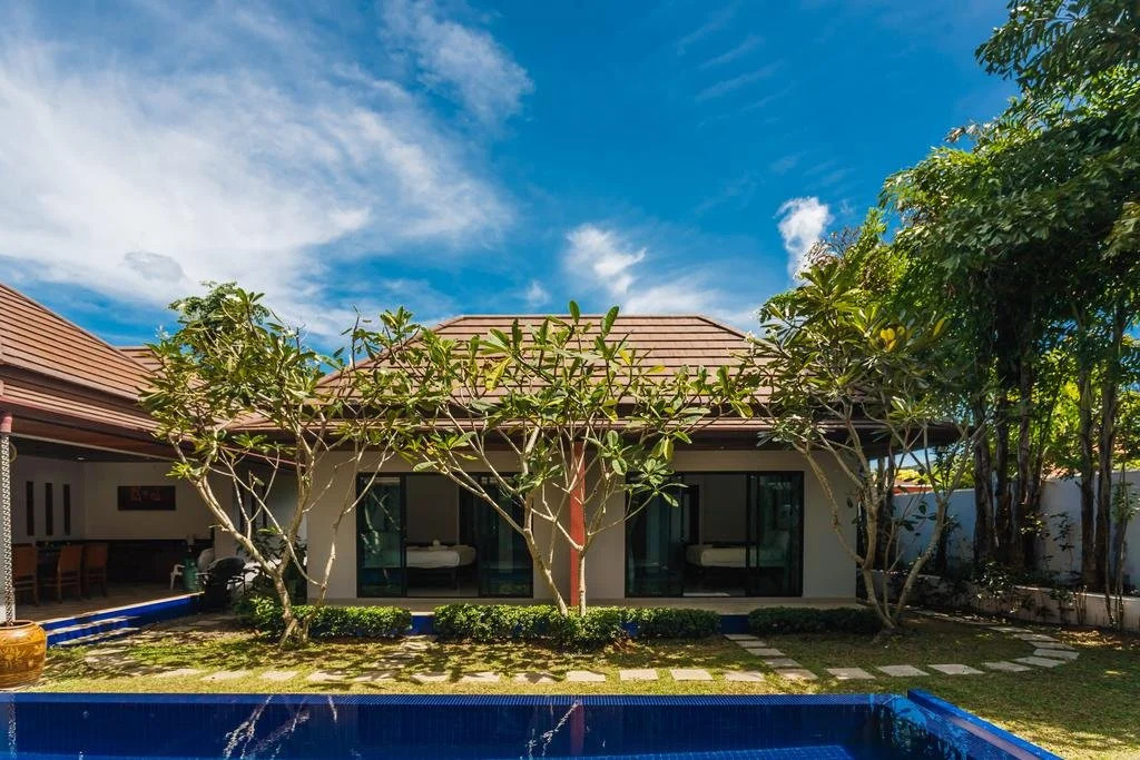 Frangipani pool villa - garden, BBQ & maid
