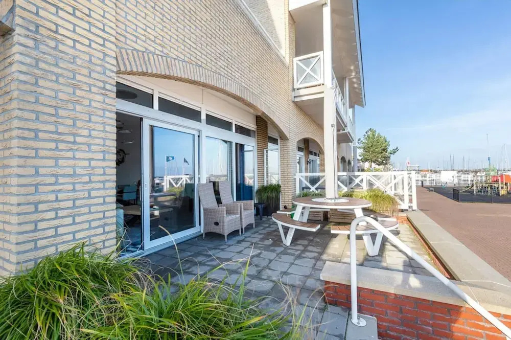 Spacious Luxury Apartment With Beautiful Views of the Harbor and the North Sea