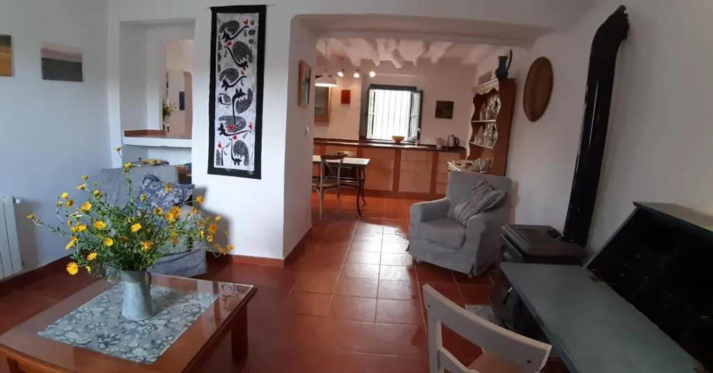 FINCA LOS MELEROS Andalucian farmhouse set in its own land with beautiful terraces, garden & pool