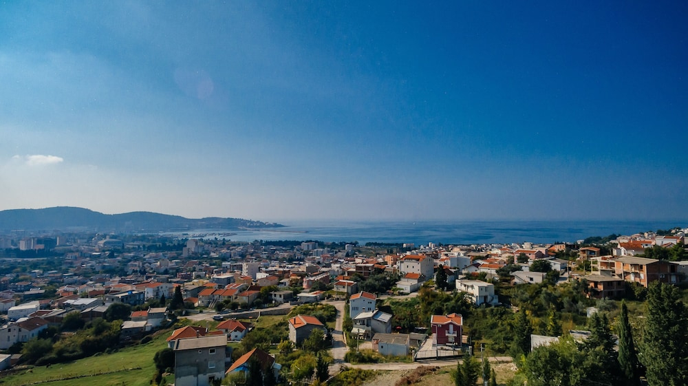 Uphill Glavanovic Villas