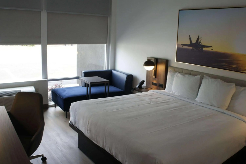 La Quinta Inn & Suites by Wyndham Manchester - Arnold AFB