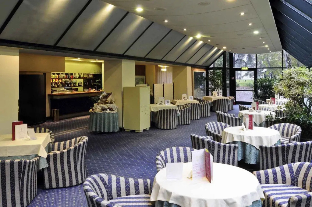 Отель Mercure Astoria Reggio Emilia