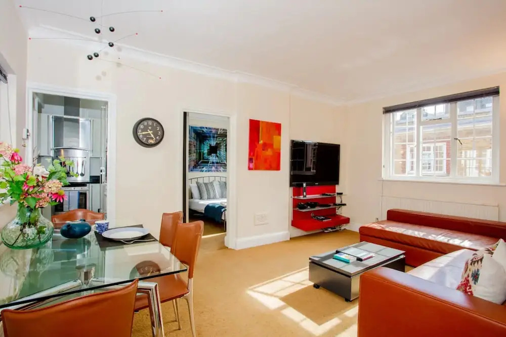 2 Bedroom West End Apartment Close To Regent's Park