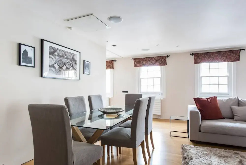 Campden Street VII by Onefinestay