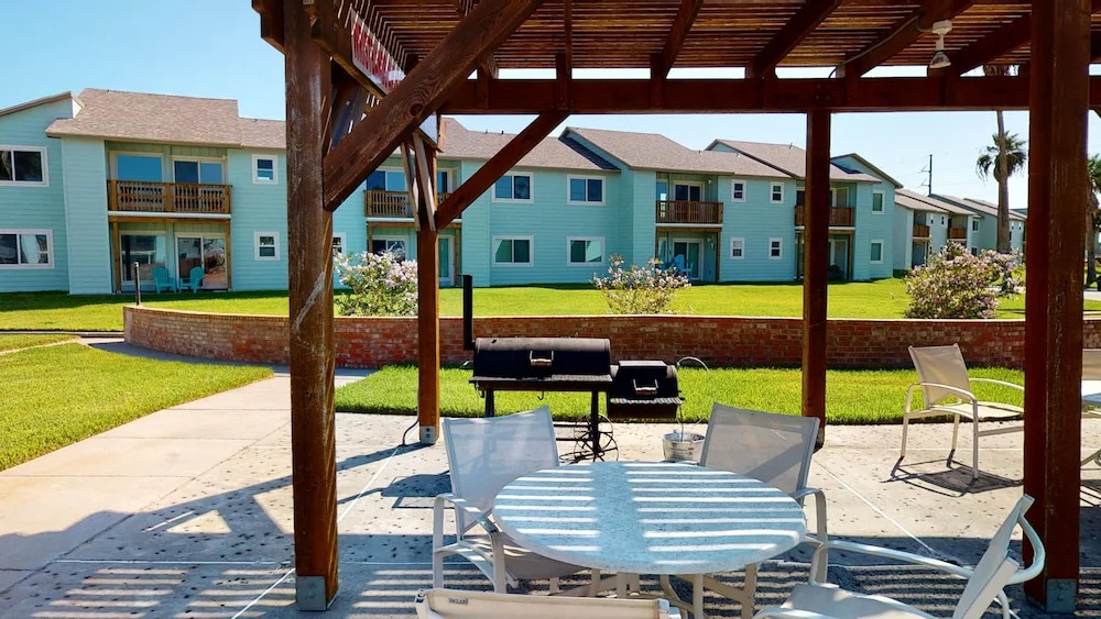 Aransas Harbors A202 2 Bedroom Condo