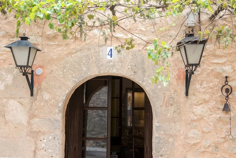 Villa Allegra, Casa de Pueblo en Randa