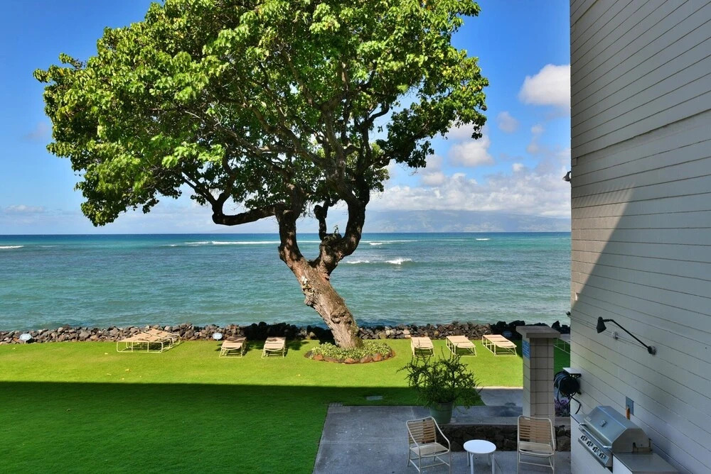 Kahana Reef #401 1 Bedroom Condo by Redawning