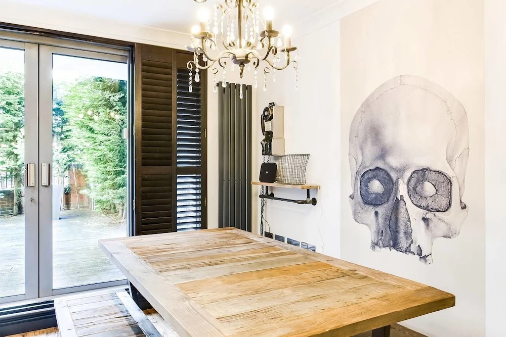 New Designer 2BR Home W/large Terrace - 4 Guests