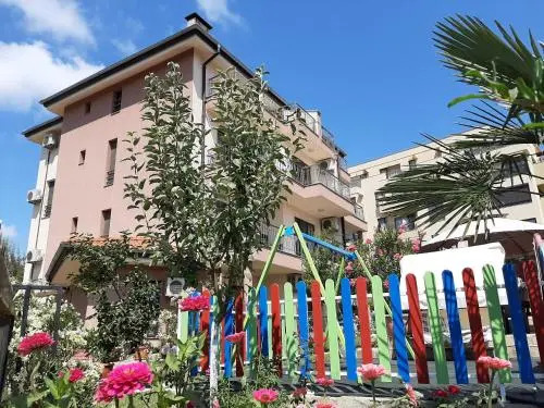 La Mer Apartments
