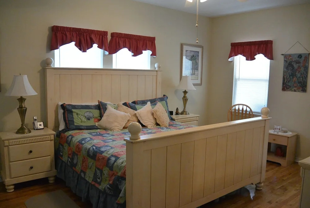 Lotz A View 4 Bedroom Home