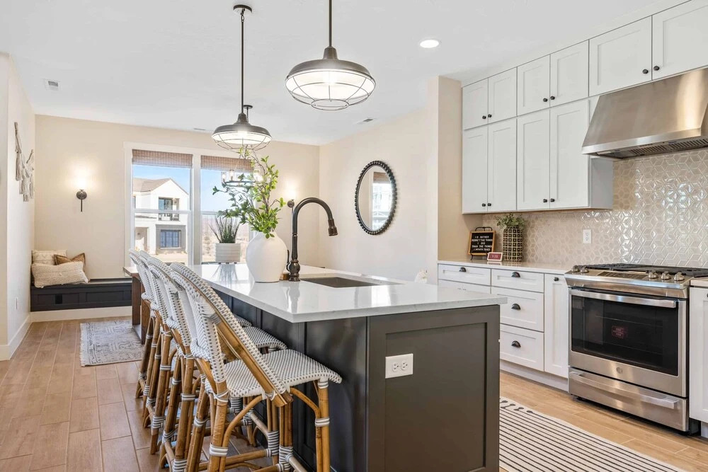 Forever No Bad Days 6 Bedroom Townhouse