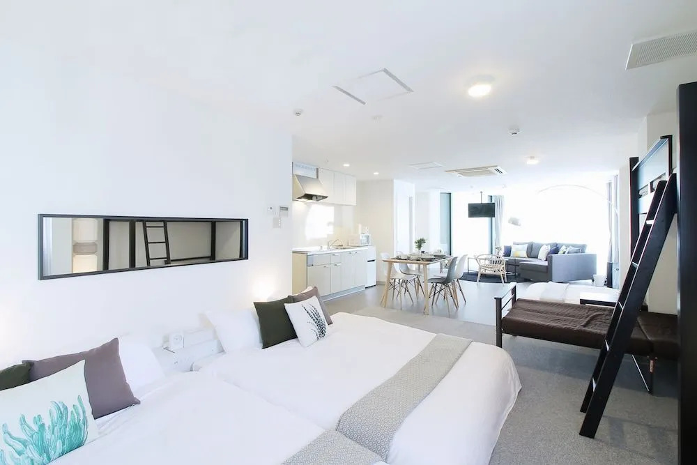 Yoshi Building 302