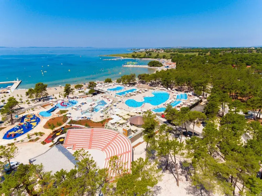 Apartments in Zaton With Pool