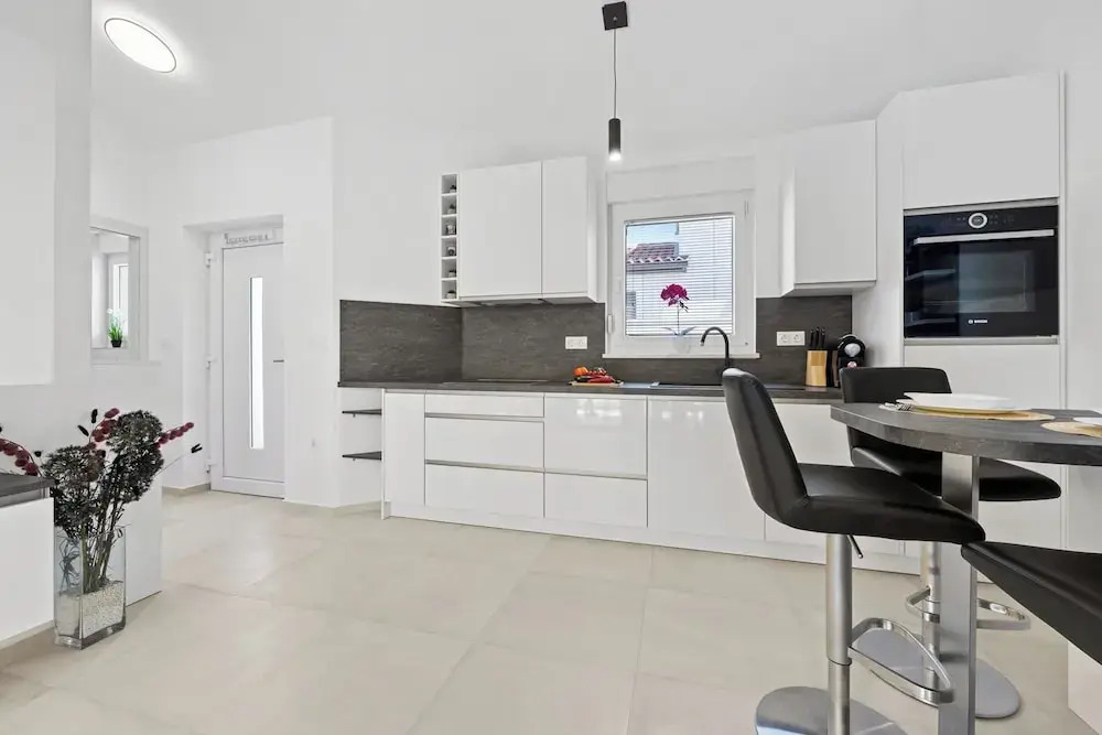 Apartment, 100m From the Beach