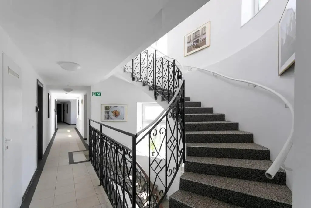 Studio-Apartment between Schoenbrunn & the City Center (26)
