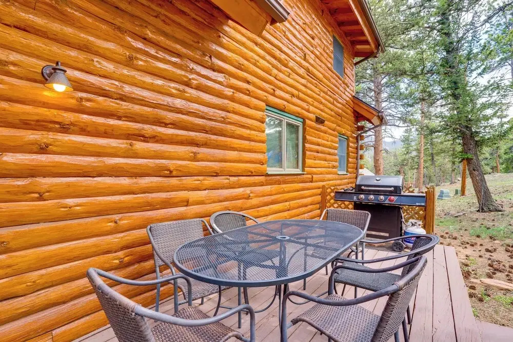 Picturesque Log Cabin in Estes Park: 9 Mi. to Rmnp