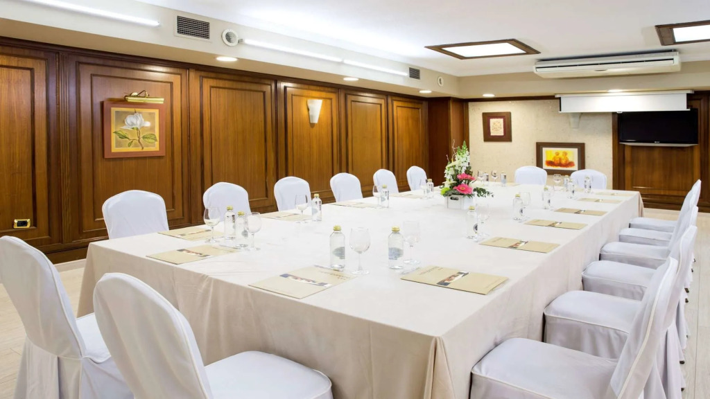 Ipanema Hotel by gaiarooms