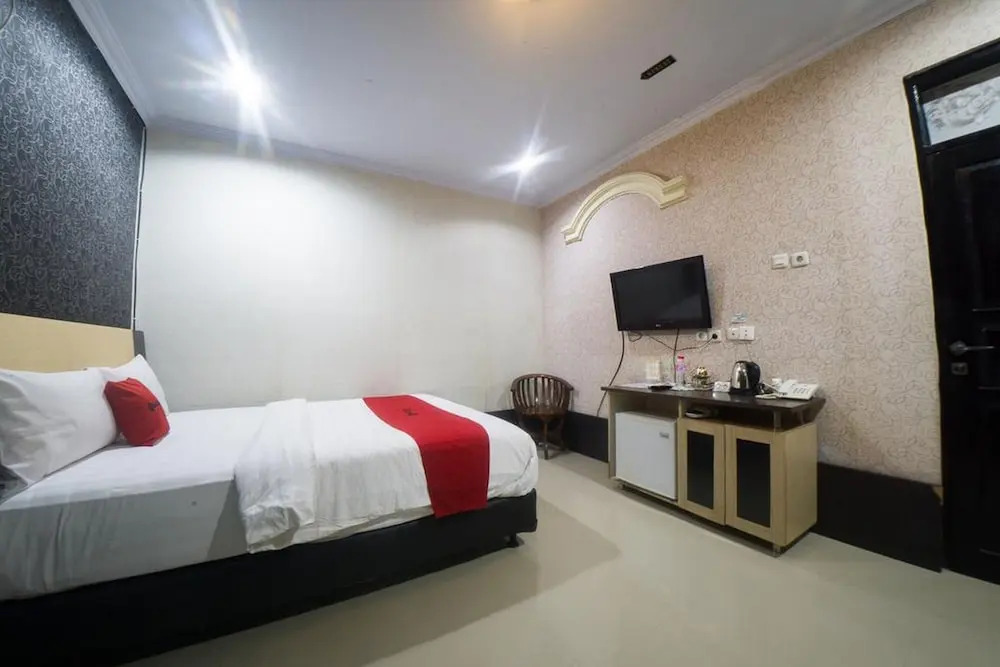 RedDoorz Syariah near RSUD Ainun Habibie Gorontalo