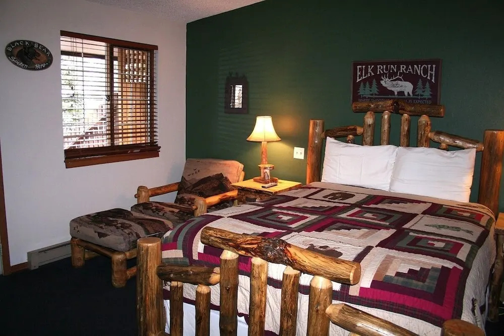 Timber Creek Chalets: 4 1 Bedroom Chalet