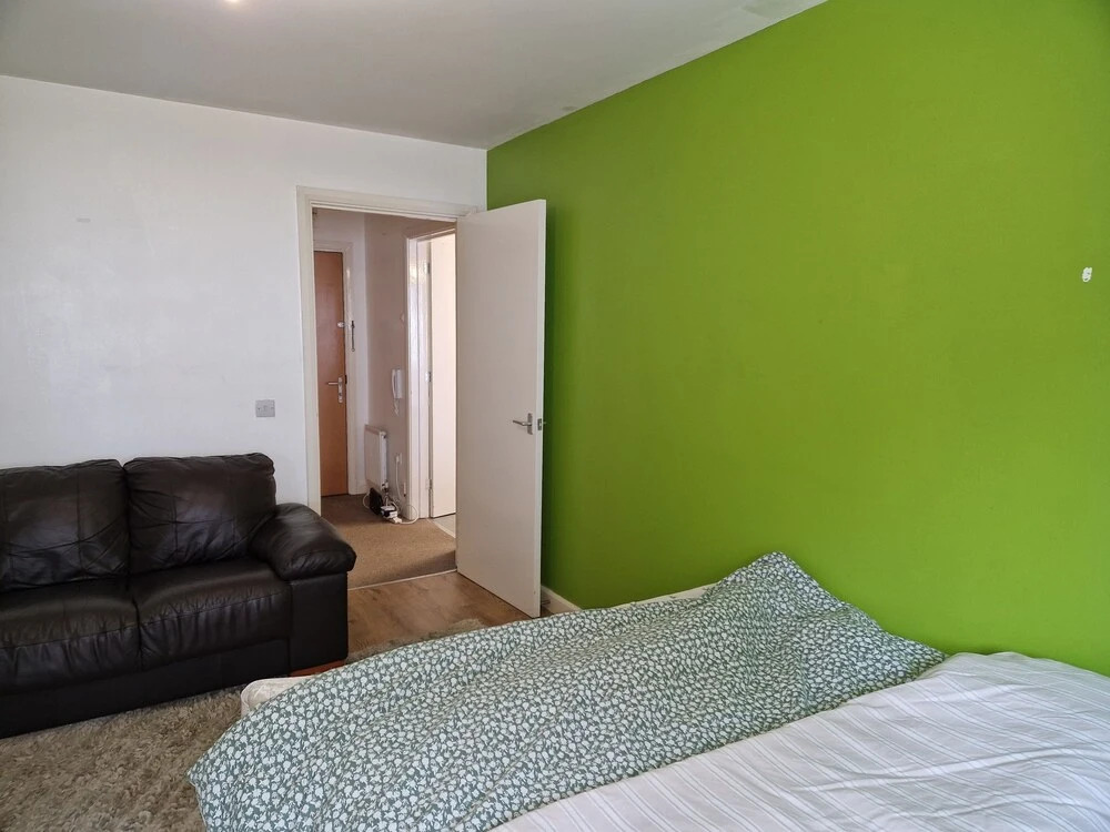 Remarkable 1-bed Apartment in Northampton Town cen