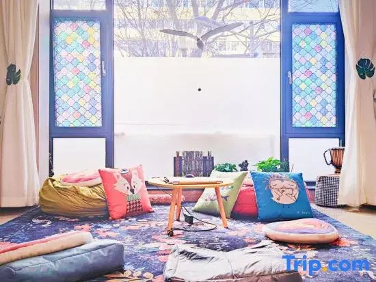 Timing Hostel