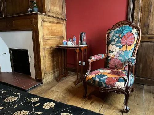 Mercier de Montigny - Les Chambres du Beffroi - SPA et Massage