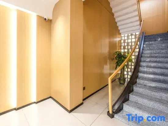 Sifan Homestay (Jishou University Shazi'ao Campus)