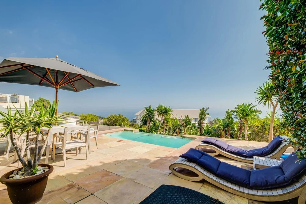 Holiday Apartment in Secure Camps Bay Complex With Private Pool Calico