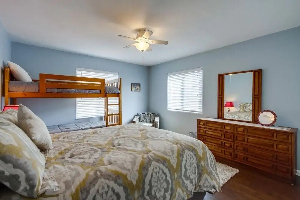 Hang Ten 3 Bedrooms 2 Bathrooms Home