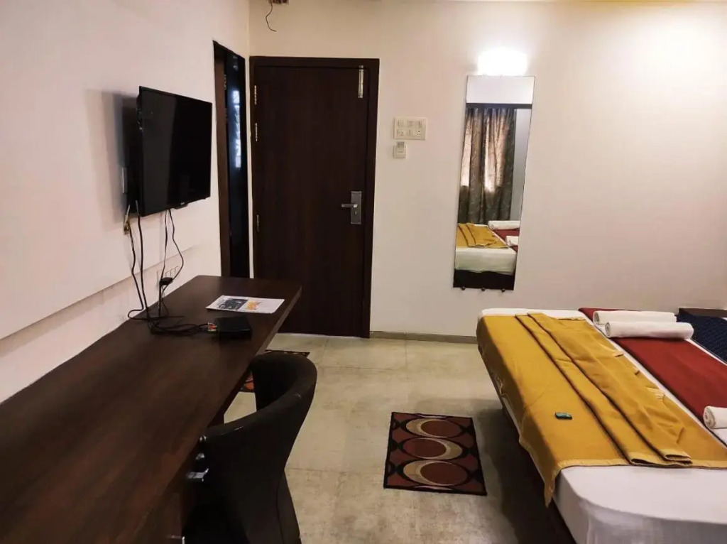 Hotel Manasi INN
