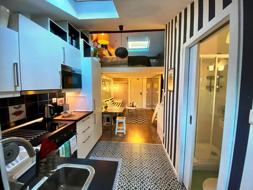 Studios with Mezzanine Rua da Moeda