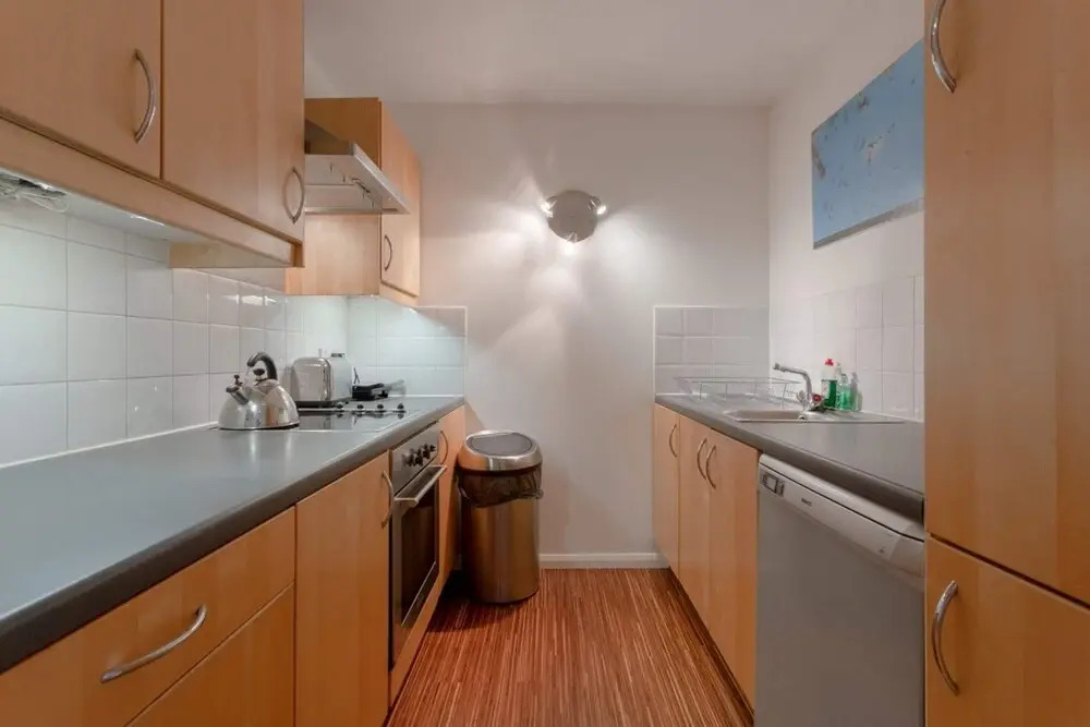 2 Bedroom Apartment In Aldgate East