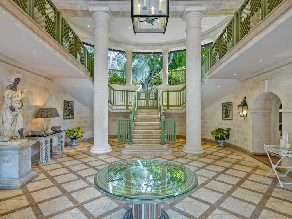 Sunny Vacation Villa 99