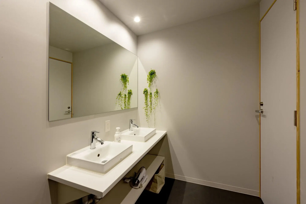 plat hostel keikyu minowa forest