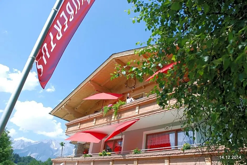 Chalet Ferienhaus Hubertus