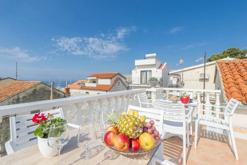 Apartment With one Bedroom in Baska Voda, With Wonderful City View, Te