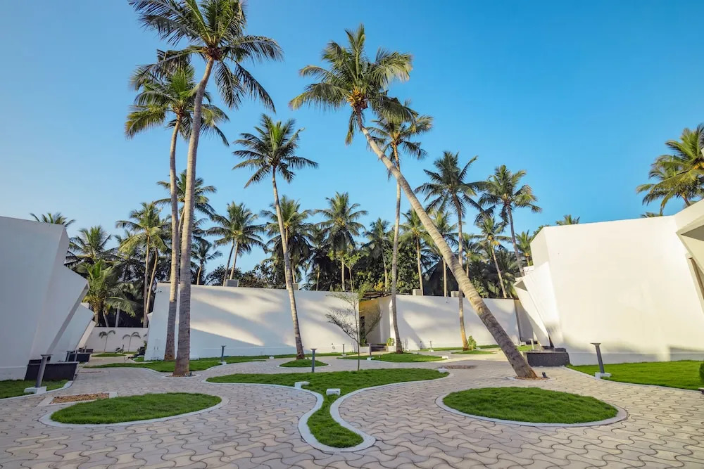 The Saravi Resort