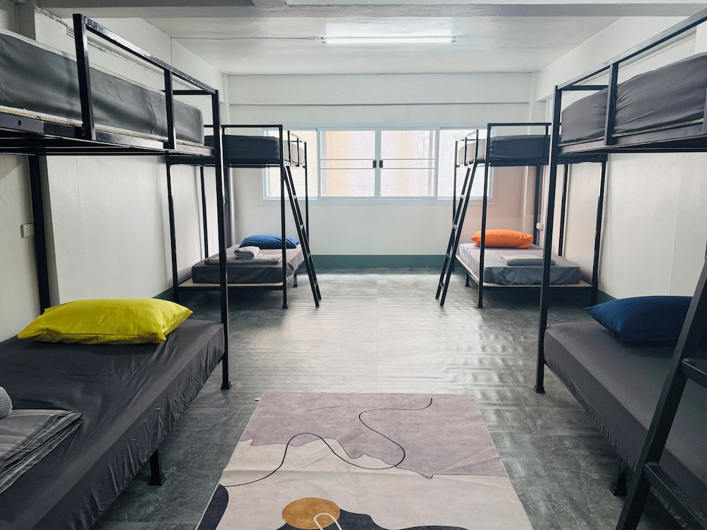 Hee Pee hostel Buriram