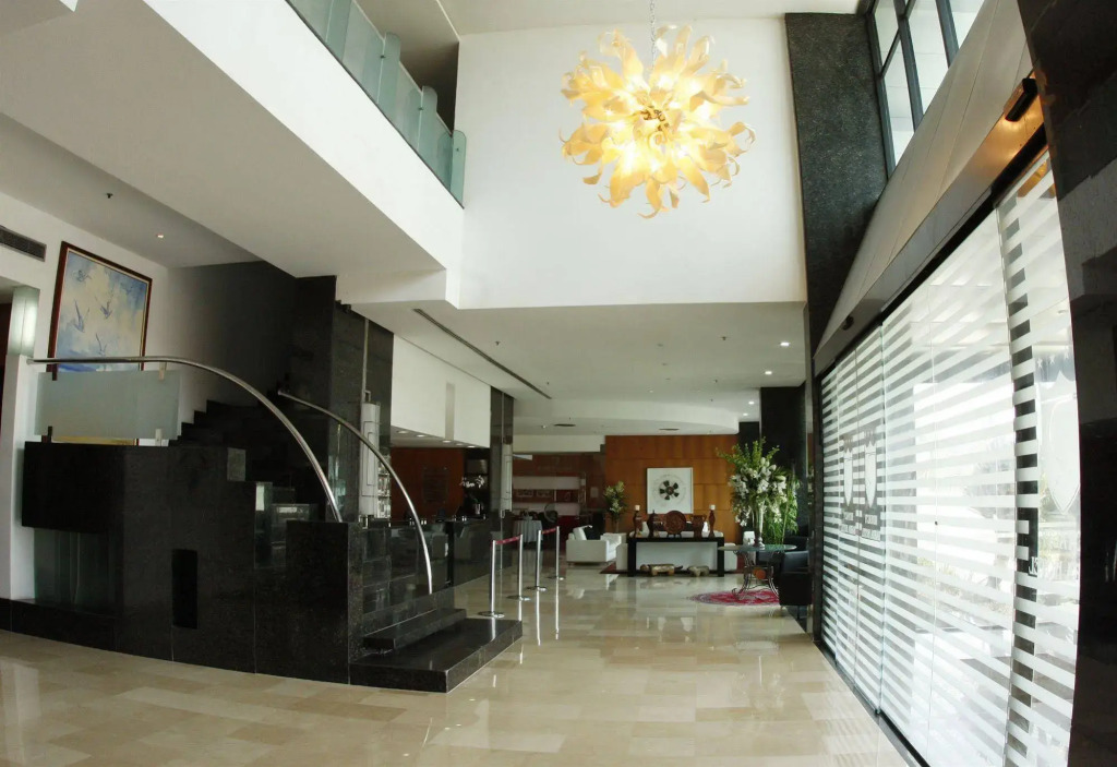 Royalty Barra Hotel