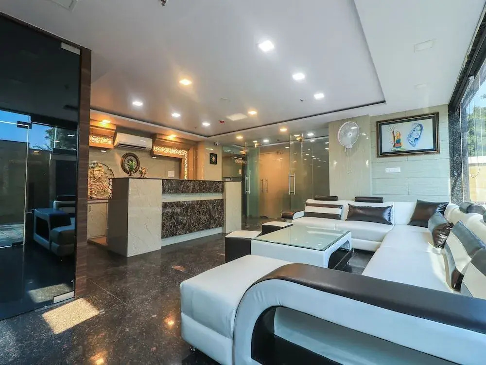 Season Park By OYO Rooms
