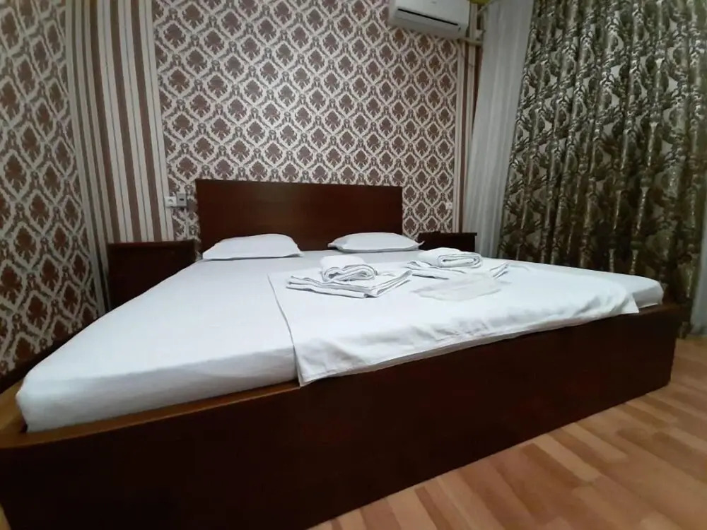 Empire Hotel