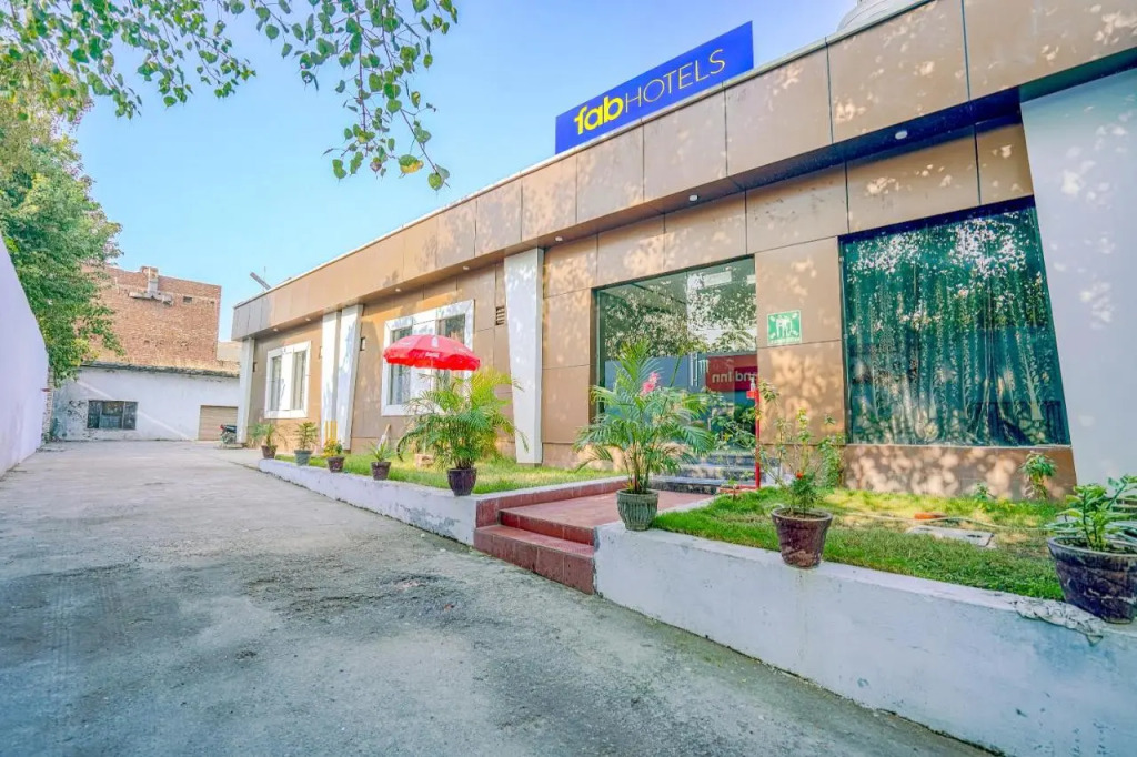 Hotel Grand Inn by OYO Rooms