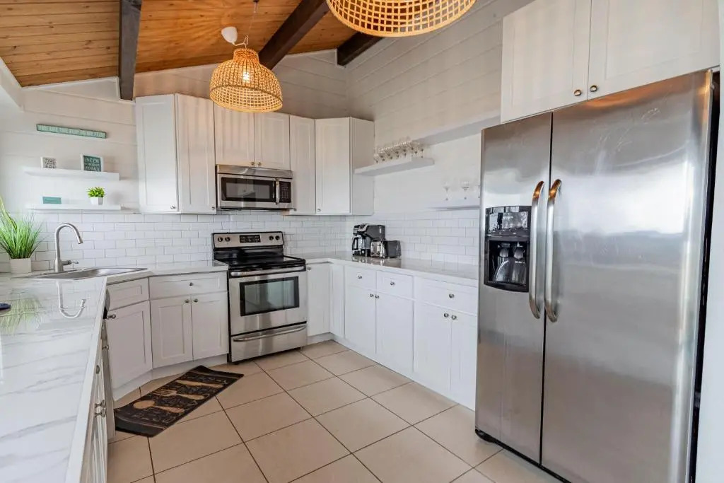 Pelican Beach Private Ocean Front Beach House- Sleeps 10 Bring Your Surf Boards